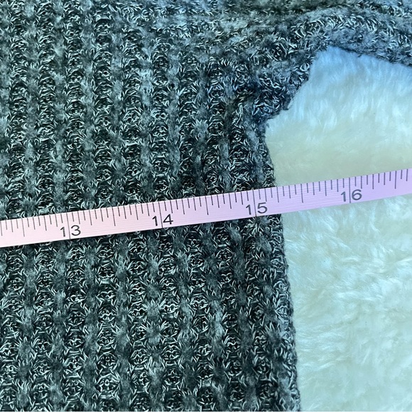 Decree Heather Gray Mock Turtleneck Cold Shoulder Knit Sweater - Picture 13 of 14